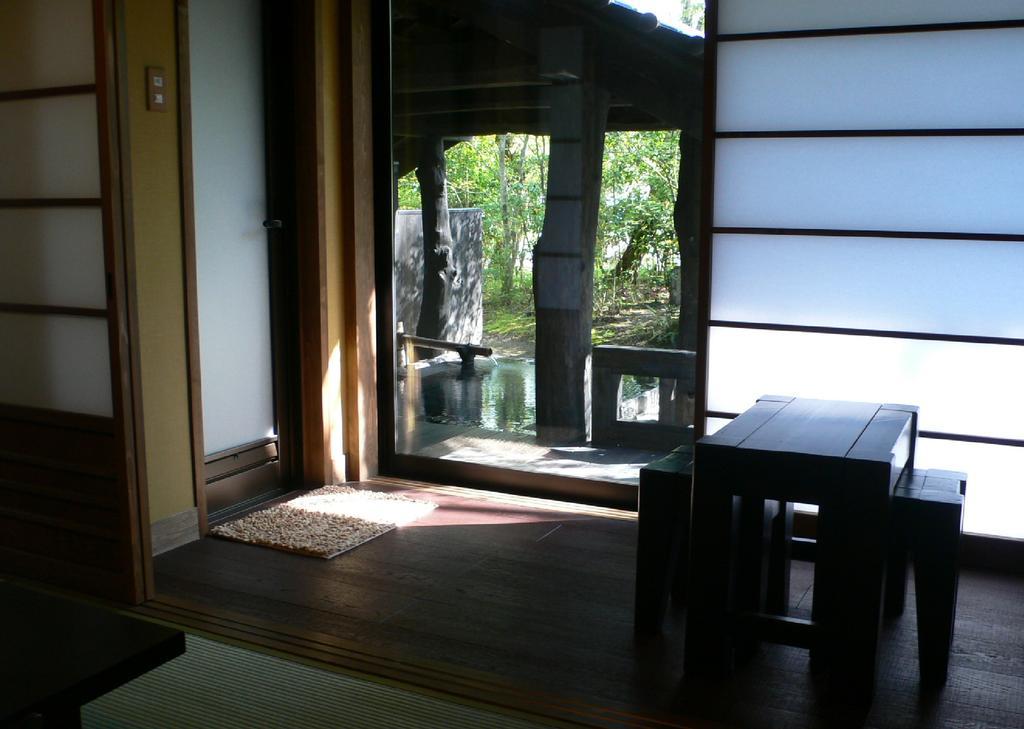 Hotel Okuaso No Yado Yamanami Minamioguni Pokoj fotografie